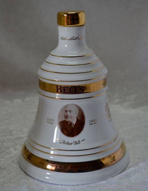 DECANTER BELLS CHRISTMAS 2009 LIMITED EDITION - EMPTY - from SUEZYT
