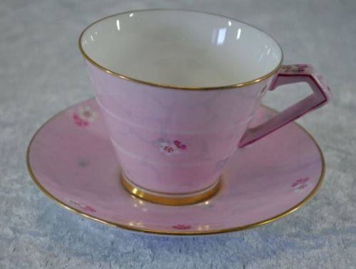 reserved Christiane PARAGON TEA SERVICE  'REPLICA OF ONE PRODUCED FOR H.M QUEEN MARY" - from SUEZYT