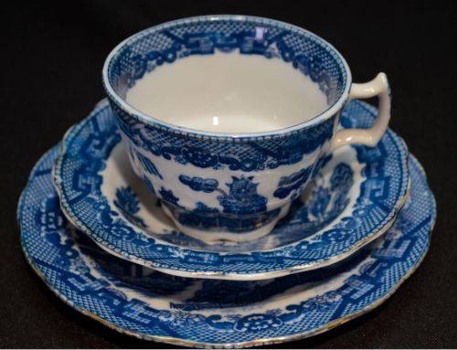 MARUKACHI CHINA TRIO WITH JAPANESE SCENE -  from SUEZYT