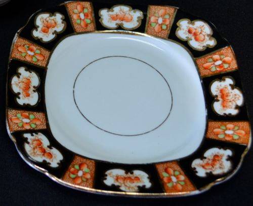 ROYAL ALBERT IMARI STYLE TRIO C 1920s - from SUEZYT