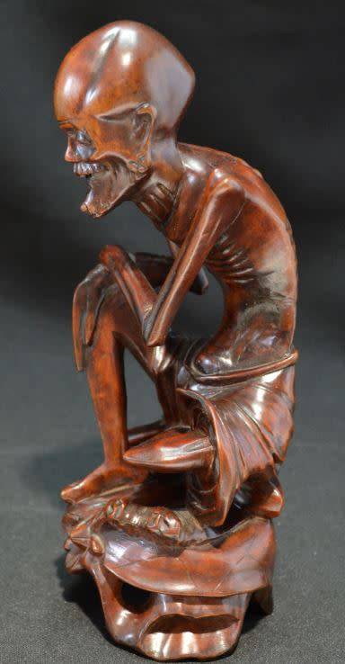 CHINESE WOOD CARVING OF A SKINNY ARHAT - from SUEZYT