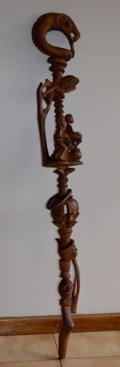 reserved of Titus NYAMI NYAMI CARVED WALKING STICK - ZIMBABWE - from SUEZYT