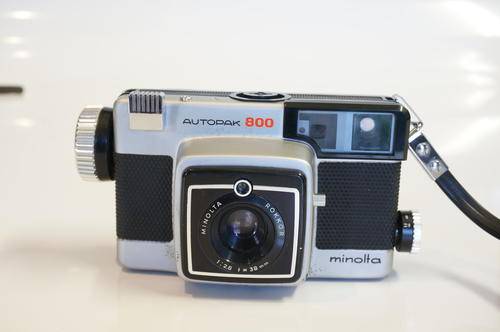 MINOLTA AUTOPAK 800 WITH MINOLTA ROKKOR 38mm F2.8 LENS