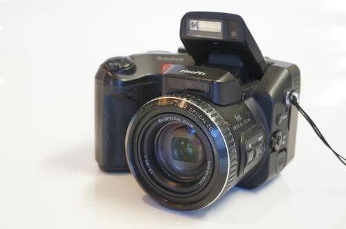 Fujifilm FinePix S Series S602 Zoom Digital Camera Super CCD - Black & Metallic