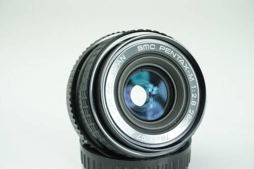 SMC Pentax M 28mm F2.8 lens in Pentax PK mount ** Fantastic Wide Angle Lens in Mint Condition**