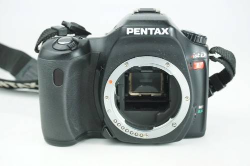 Pentax Ist DL DSLR Body **Good Condition**
