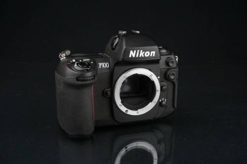 Nikon F100 Pro 35mm SLR Film Camera Body Only **Fantastic Condition**