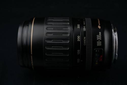 Canon EF 100-300mm f/4.5-5.6 USM Ultrasonic Lens **Excellent Condition**