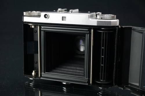 Zeiss-Ikon Ikonta M 524/16 Rangefinder 120 Film Camera  Zeiss Opton Tessar lens **Great Condition*
