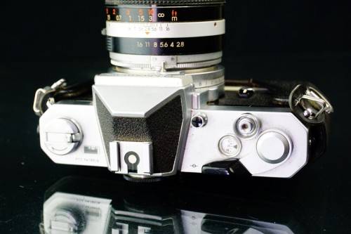 Nikon Nikkormat FT2 35mm SLR with Tamron 28mm F2.8 Nikon F Mount Lens **Great Condition**