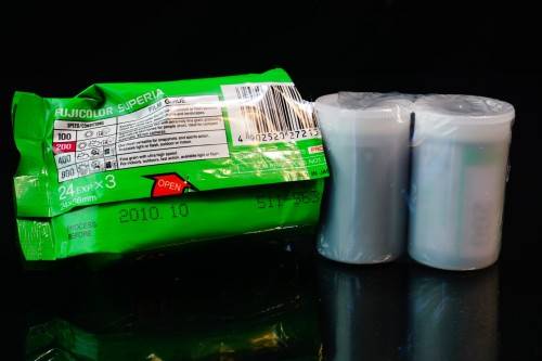 Unopened ISO 200 FujiColor Superia 135 film 2 x Rolls  **Expired Film Stock**