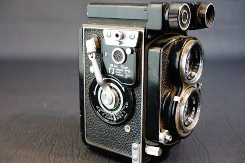 Minolta Autocord CdS III TLR Medium Format Camera with a Coupled Meter **Excellent Condition **