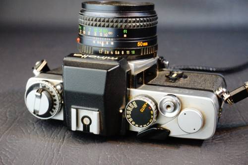 Minolta XE-5 35mm SLR Camera with Minolta Rokkor 50mm F1.7 Lens  **Great Condition**