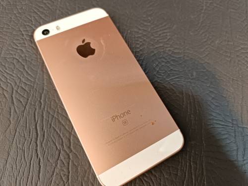 Apple iPhone SE 32GB - Rose Gold **Excellent Condition**
