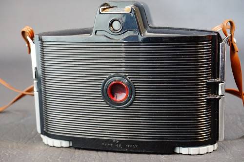 Eura Ferrania Vintage Art Deco Italian 6x6 120 Film Camera with Case **Good Condition**