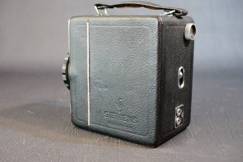 Siemens & Halske C II 16mm Cine Film Camera With Schneider-Kreuznach Xenon Lens  **Great Condition**