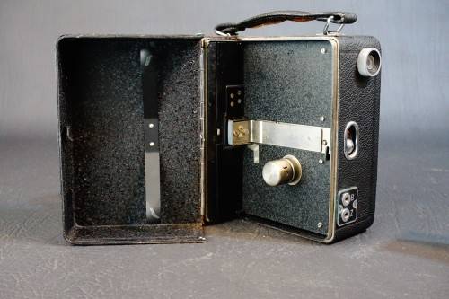 Siemens & Halske C II 16mm Cine Film Camera With Schneider-Kreuznach Xenon Lens  **Great Condition**