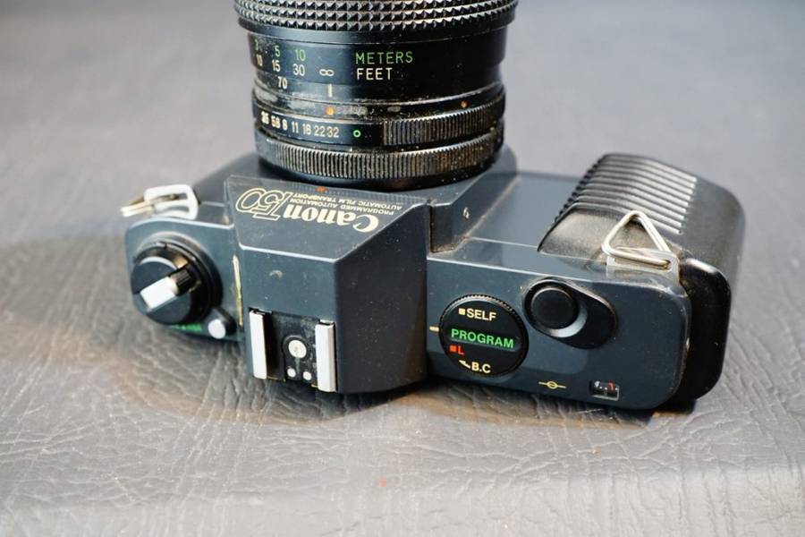 Canon T50 35mm SLR Camera with Vivitar 35-70mm F3.5 Lens   **Great Condition**