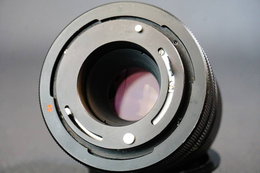 Vivitar 100mm F2.8 Lens in Canon FD Mount  **Excellent Condition**
