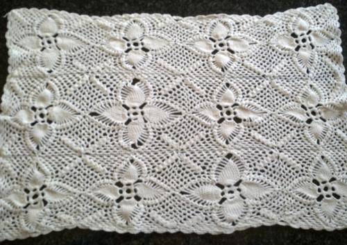 Pineapple crochet runner / doilie - 69cm