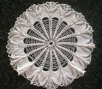 Unusual knitted cotton lace doilie 27cm