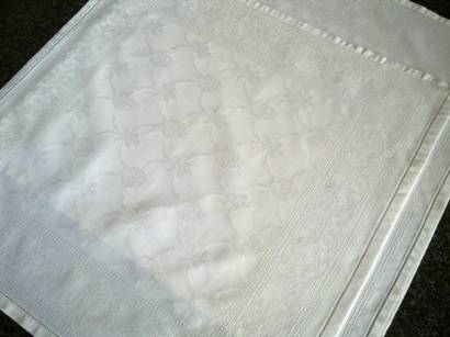 Lovely pair of large vintage Damask dinner serviettes