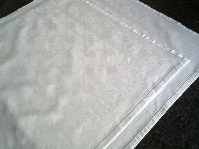 Lovely pair of large vintage Damask dinner serviettes