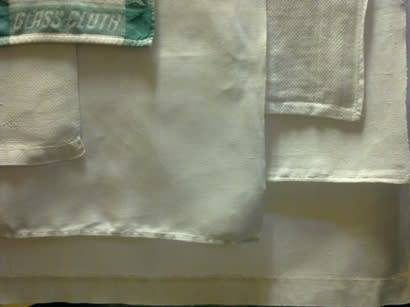 Six vintage kitchen and hand towels
