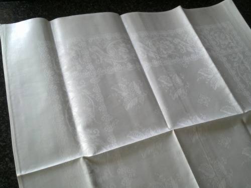 Six perfect Irish linen large dinner serviettes 55cm square never used!