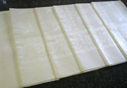 Six perfect Irish linen large dinner serviettes 55cm square never used!