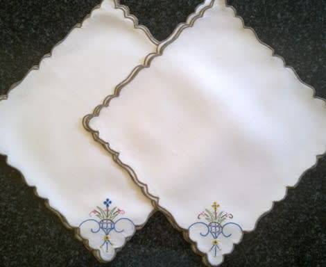 Eight lovely vintage hand embroidered linen lunch napkins