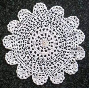 Cream cotton crochet doilie 22cm