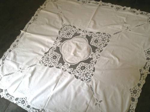 Lovely antique white linen and tape lace tablecloth - 1.27m square
