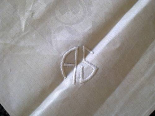 Exquisite large antique Irish Damask linen tablecloth 2.4m