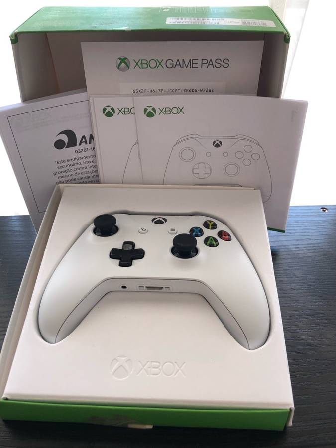 Original Wireless Xbox Series Controller - Robot White