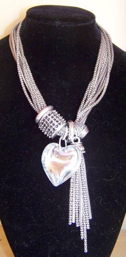 Stunning Silver Chunky Necklace with Heart!!!