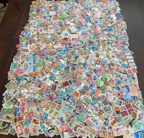 BULKLOT SALE - World mixture off paper. Thousands and thousands of stamps