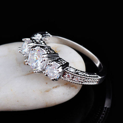 Wedding White Gold plated Ring Size 7- 8 Sapphire rhinestone 10K