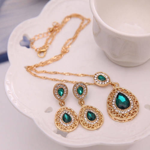 Elegant Gold Teardrop Rhinestone Earrings and Necklace Set