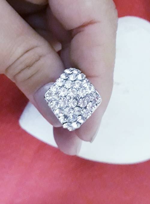 Elegant Silver WhiteTopaz Ring
