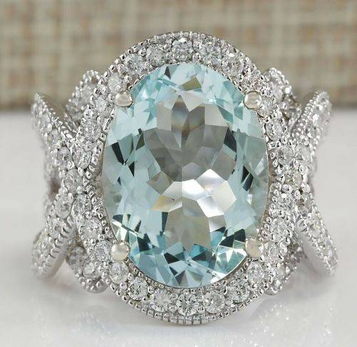 Eye Catching Silver Aquamarine Oval Ring