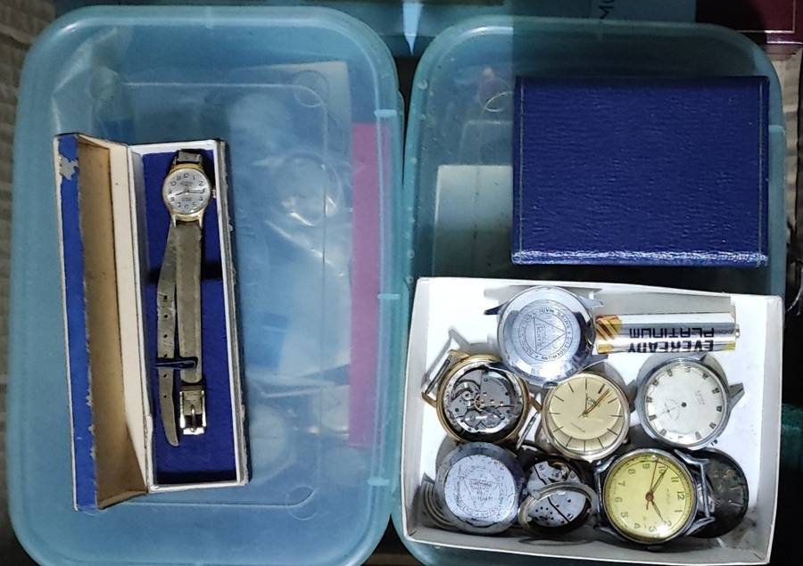 Haul of old watches and parts