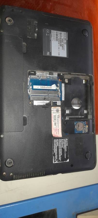 Laptops Combo - Toshiba Sattelite C850 & Toshiba Satellite L40  **Please Read