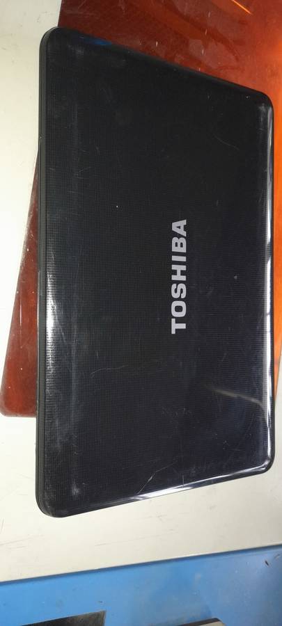 Laptops Combo - Toshiba Sattelite C850 & Toshiba Satellite L40  **Please Read