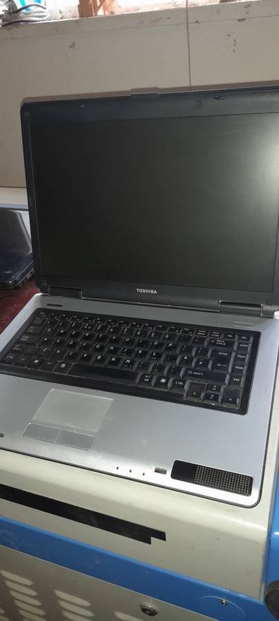 Laptops Combo - Toshiba Sattelite C850 & Toshiba Satellite L40  **Please Read