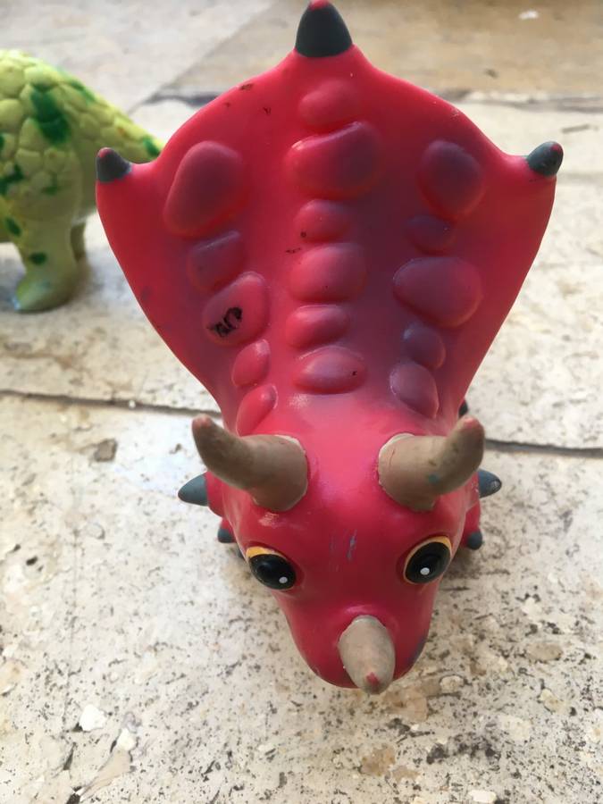pair of wing crown dinasaur 2007 lot