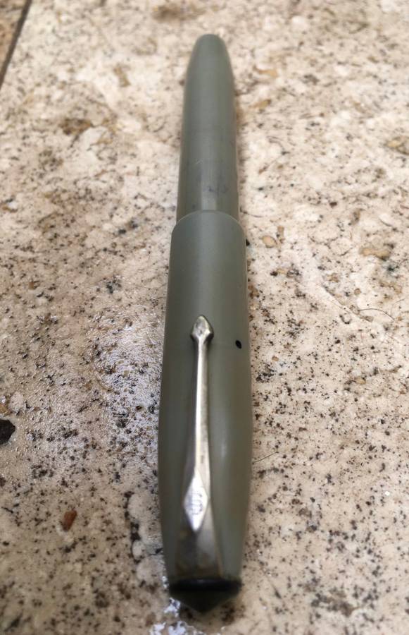 vintage Conway Stewart Fountain Pen , 14c GOLD nib