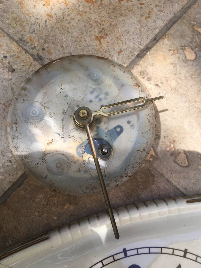 kienzle clock sold as spare , mechanizm and glass