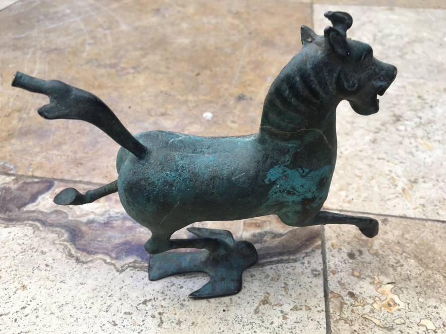 Vintage Bronze Chinese Flying Running Horse of Gansu Sculpture figure, Treading on flying swallow