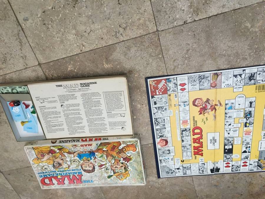 vintage Mad magazine Game , parker brothers set 1 complete